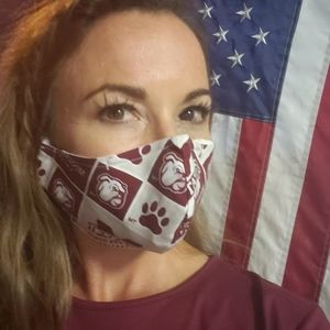 Mississippi State mask with filter pocket